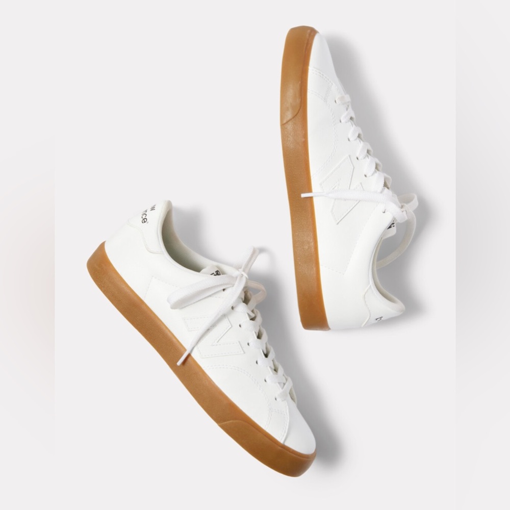 New Balance CT210- never worn